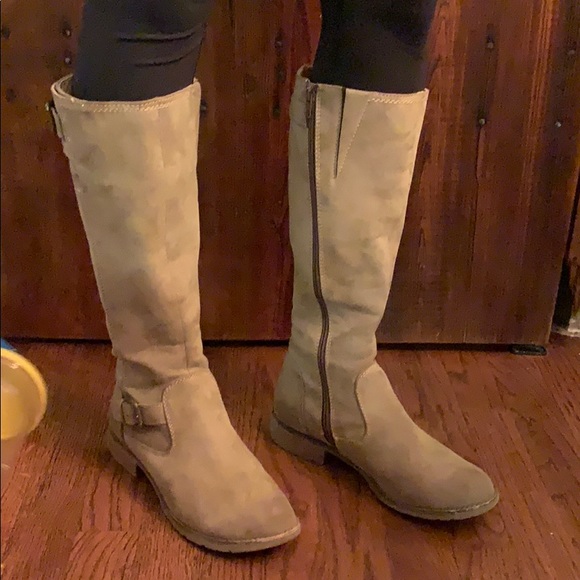 sofft knee high boots
